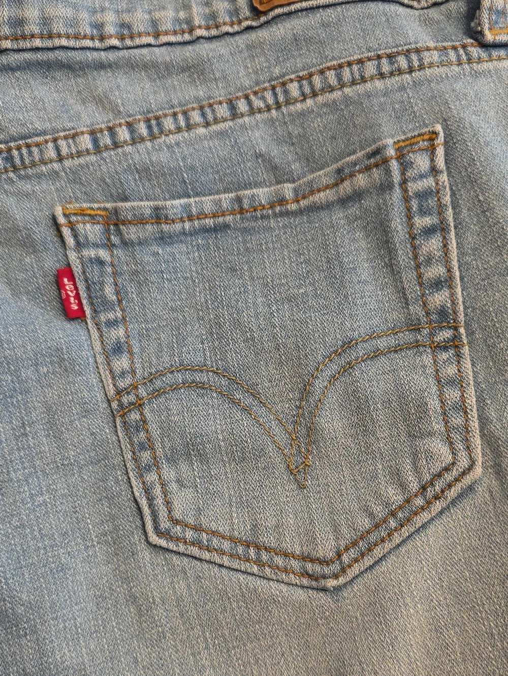 Vintage 2006 Levi's Light Wash Denim Women's Shorts